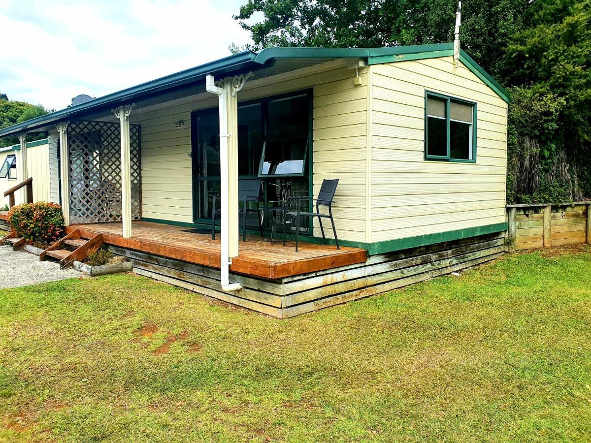 Kauri Coast Top 10 Holiday Park Kaihu Exterior photo